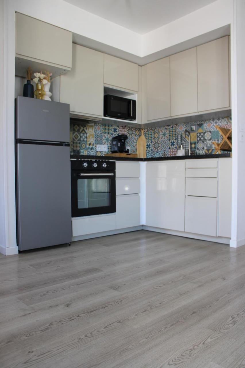 Appartement Elegant Et Lumineux Romainville Esterno foto