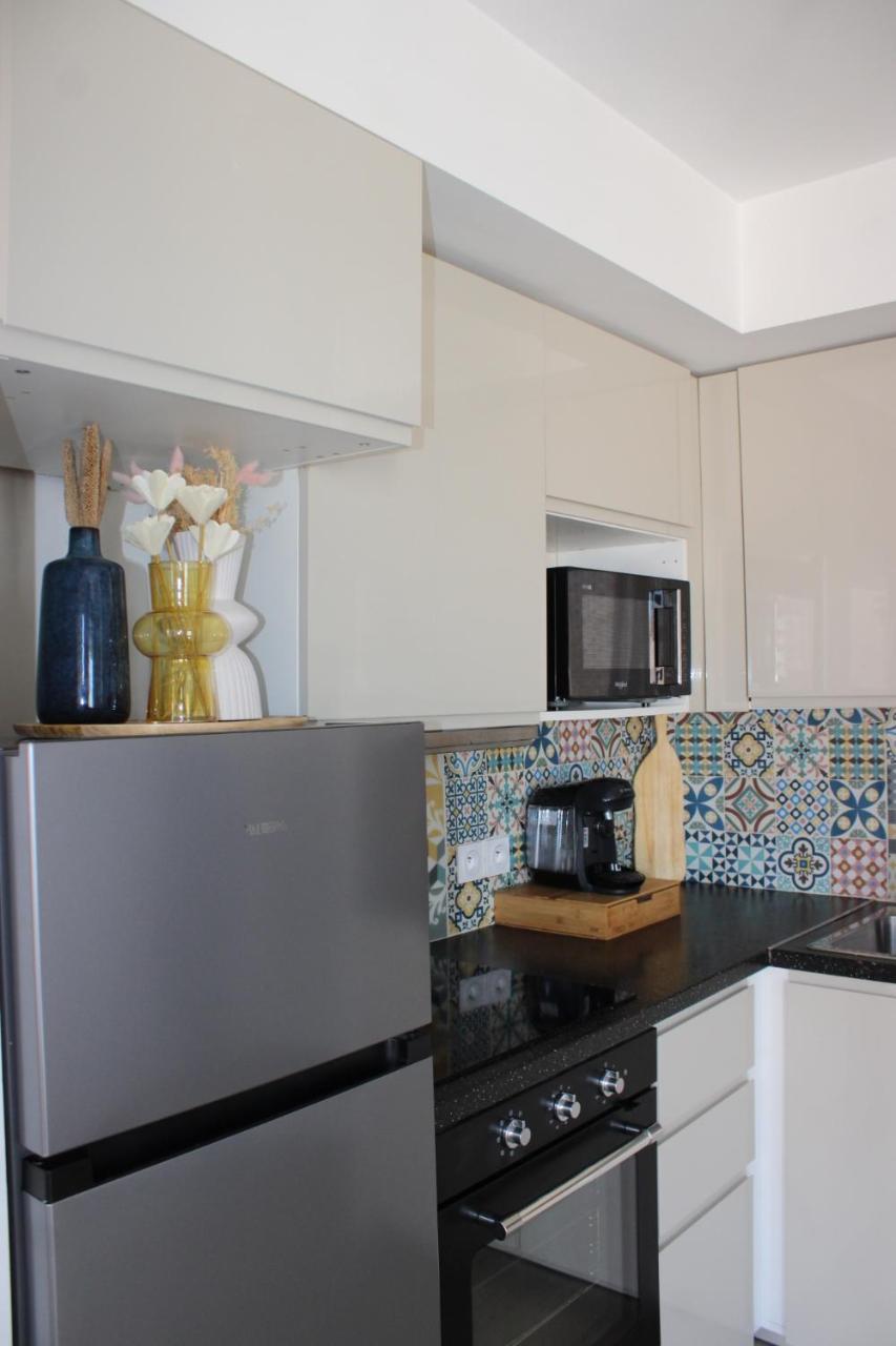 Appartement Elegant Et Lumineux Romainville Esterno foto