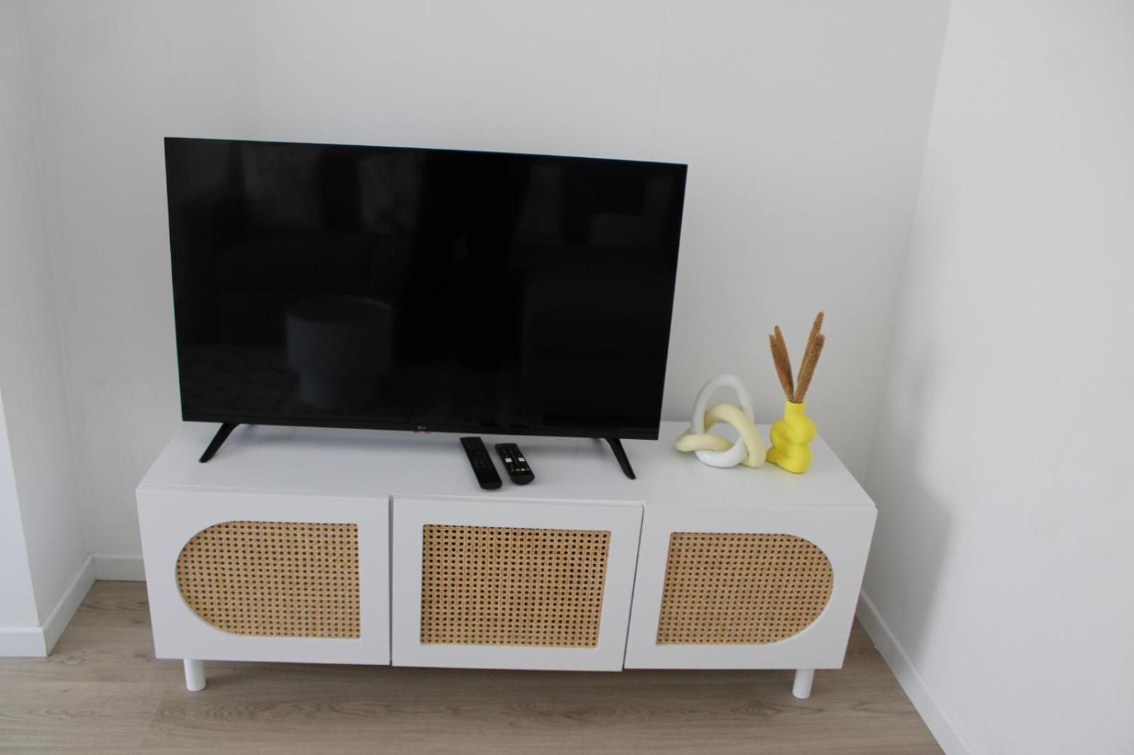 Appartement Elegant Et Lumineux Romainville Esterno foto