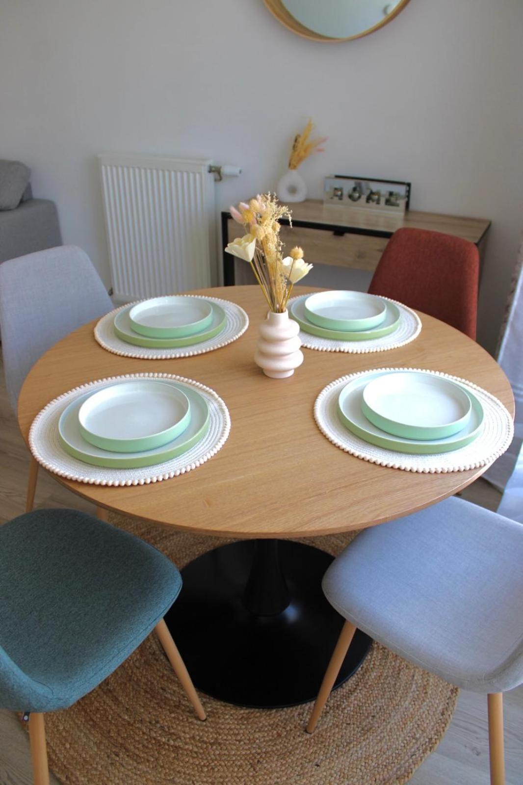 Appartement Elegant Et Lumineux Romainville Esterno foto